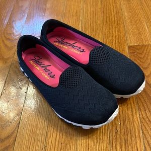 Blue Skechers slip ones size 8